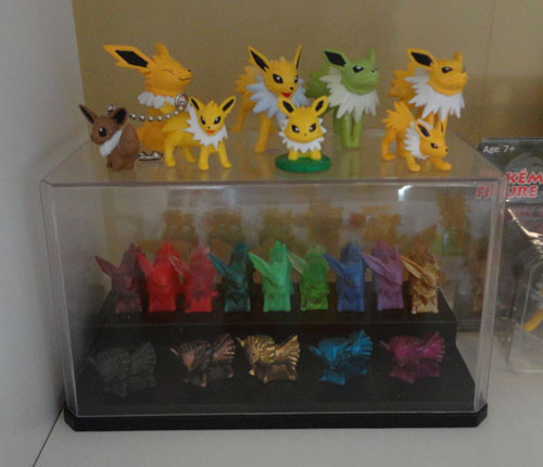 Jolteon Pokemon Toys