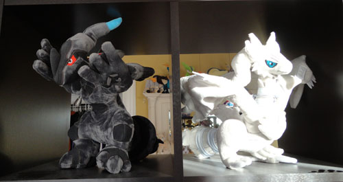 Pokemon Toys of Zekrom and Reshiram