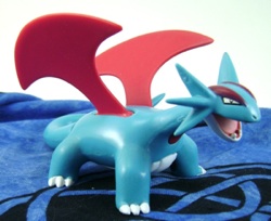 Pokemon Salamence Jakks Figure